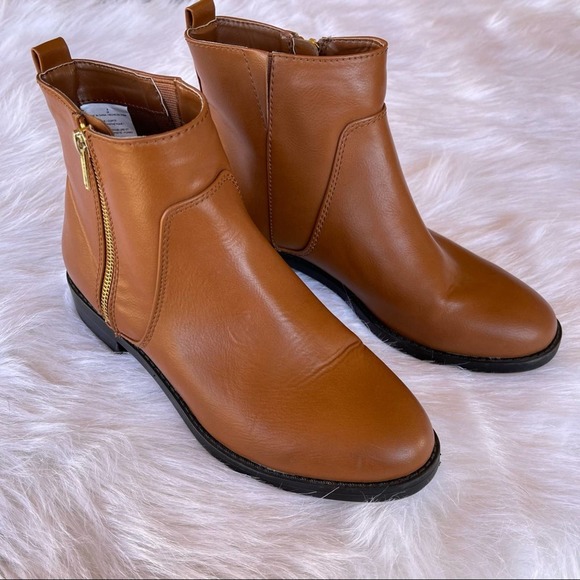 Old Navy Tan Ankle Boots - Picture 1 of 8